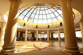стеклянный купол в Алматы